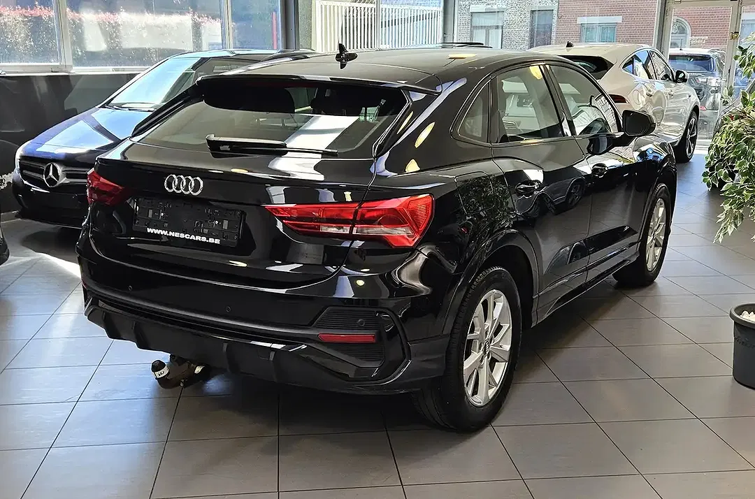 Audi Q3 35 TFSI Sportback S line Coupe - Thumbnail 4