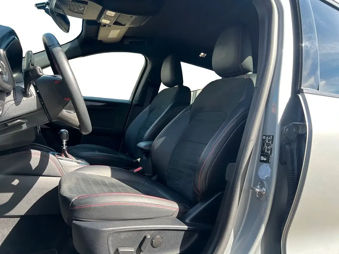 Ford Kuga Hybrid ST-Line X - Thumbnail 11