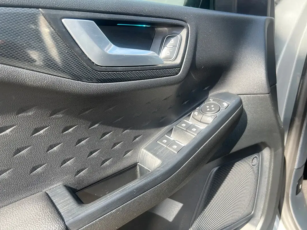 Ford Kuga Hybrid ST-Line X - foto 15