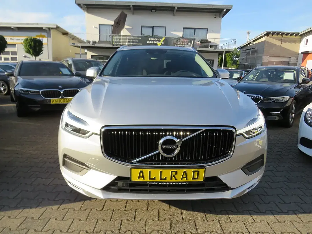 Volvo XC60 AWD Momentum Pro - foto 2