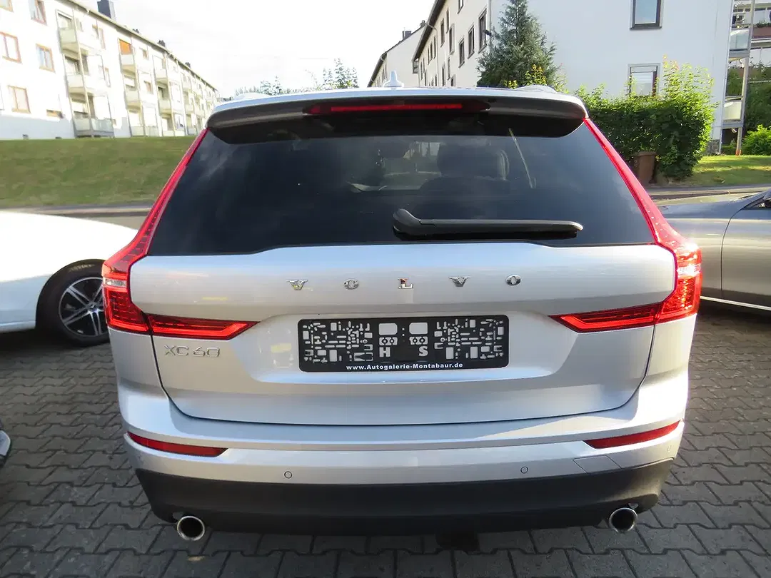 Volvo XC60 AWD Momentum Pro - Thumbnail 5