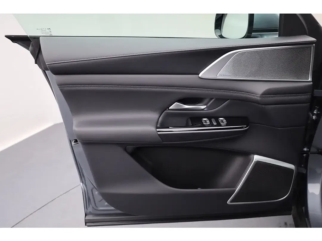 Xpeng G9 AWD Performance MY2025 - Thumbnail 12