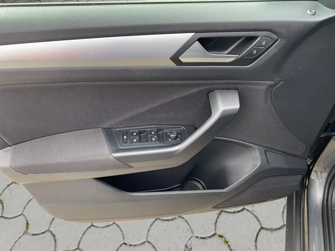 Volkswagen T-Roc 1.5 TSI DSG Life - Thumbnail 8