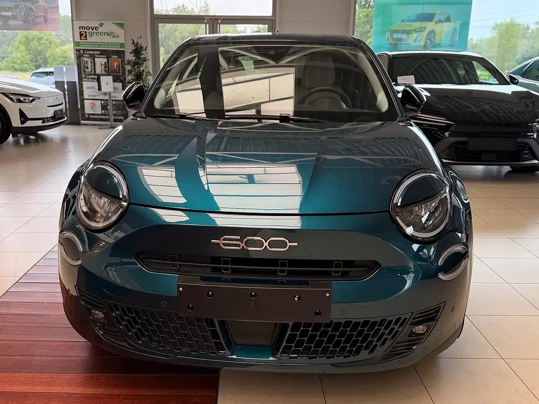 Fiat 600e La Prima - Thumbnail 7