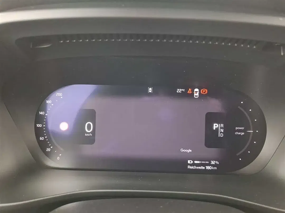 Volvo C40 Recharge Plus Core - Thumbnail 11