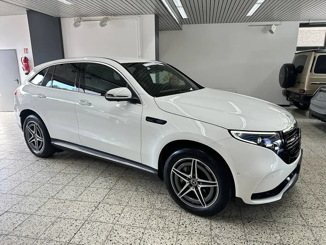 Mercedes-Benz EQC 400 AMG Line - Thumbnail 3