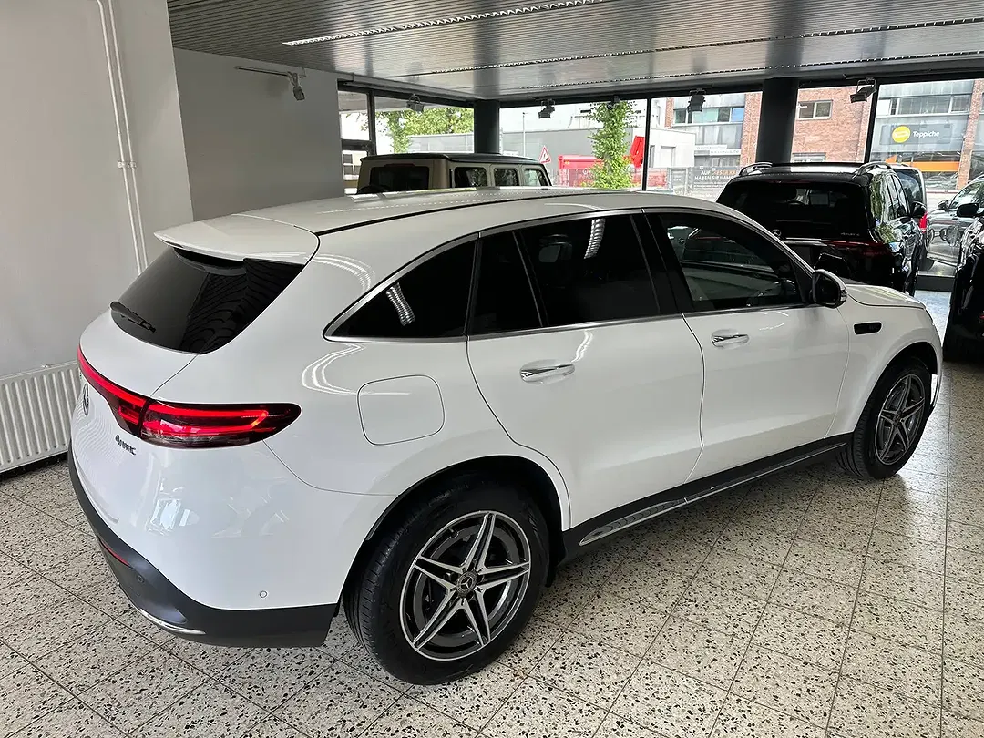 Mercedes-Benz EQC 400 AMG Line - Thumbnail 5