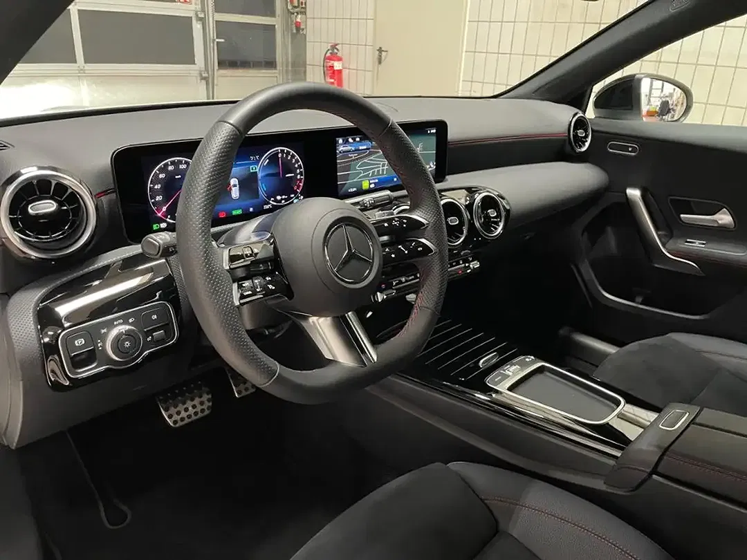 Mercedes-Benz A 250 AUT AMG MBUX Night - Thumbnail 17