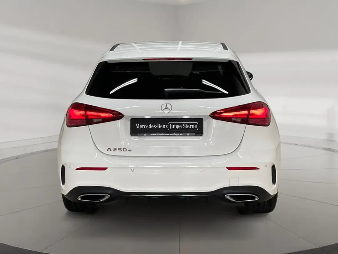 Mercedes-Benz A 250 AUT AMG MBUX Night - Thumbnail 4