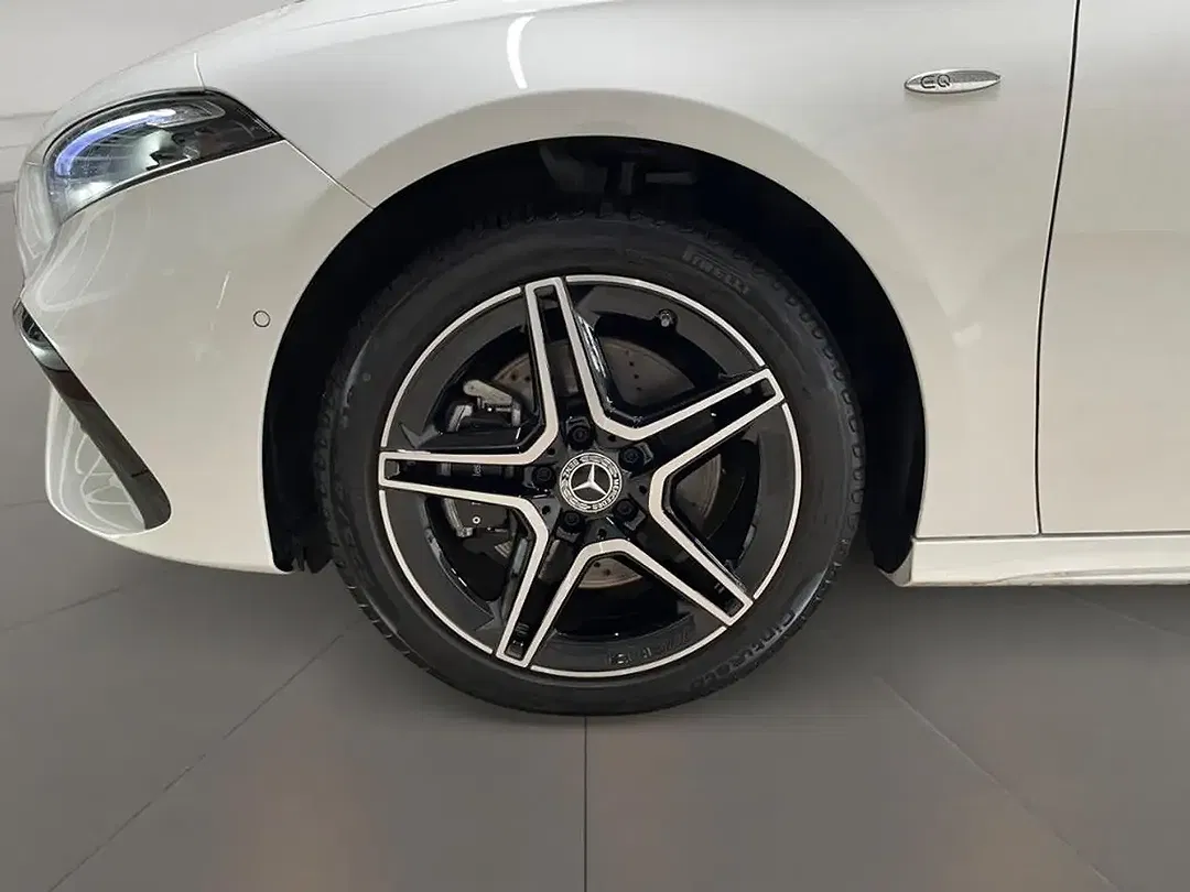 Mercedes-Benz A 250 AUT AMG MBUX Night - Thumbnail 6