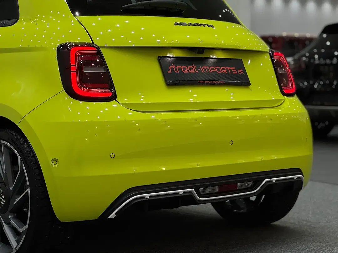 Abarth 500e Scorpionissima Limited - Thumbnail 14