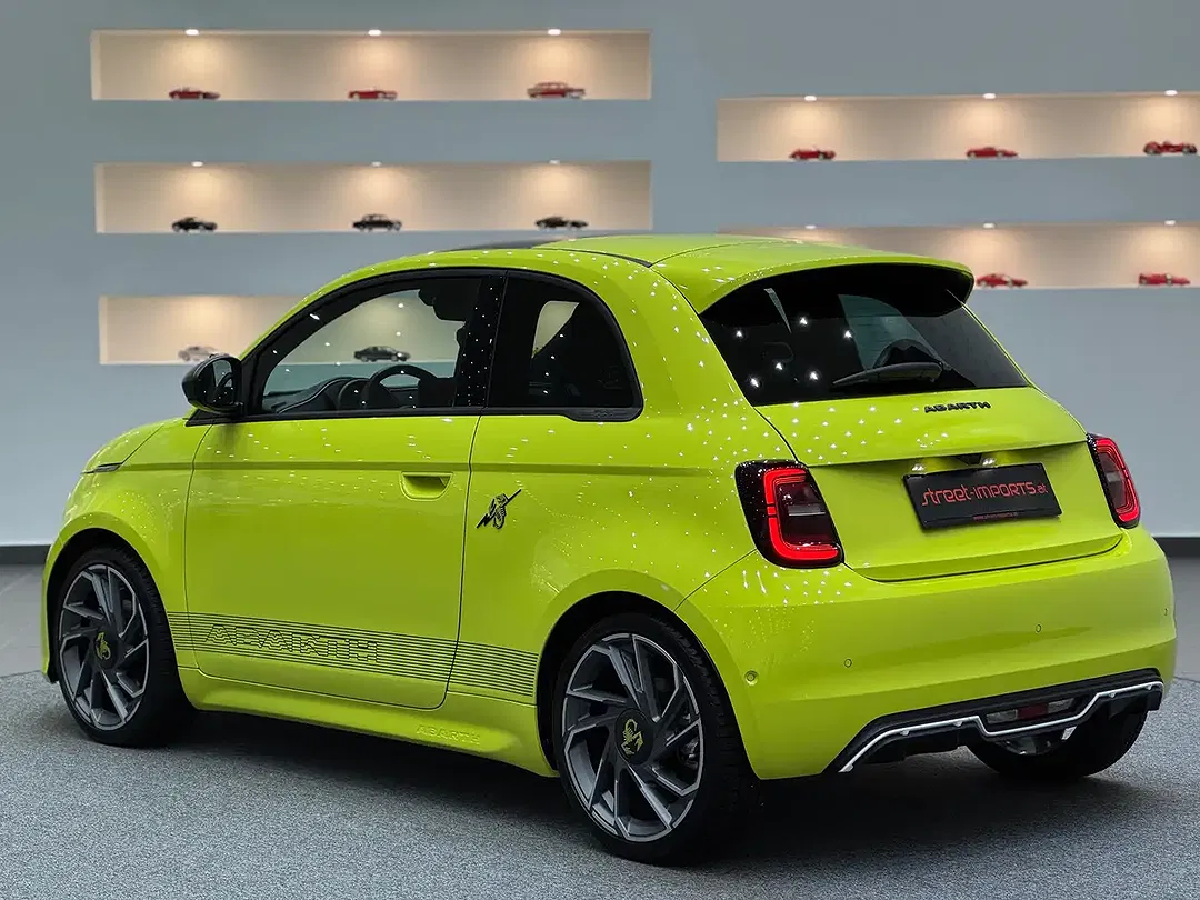 Abarth 500e Scorpionissima Limited - Thumbnail 3