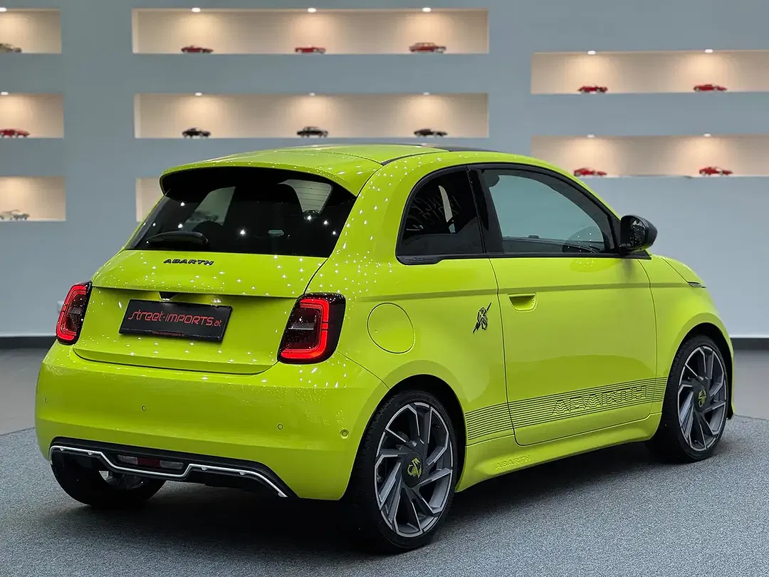 Abarth 500e Scorpionissima Limited - Thumbnail 4
