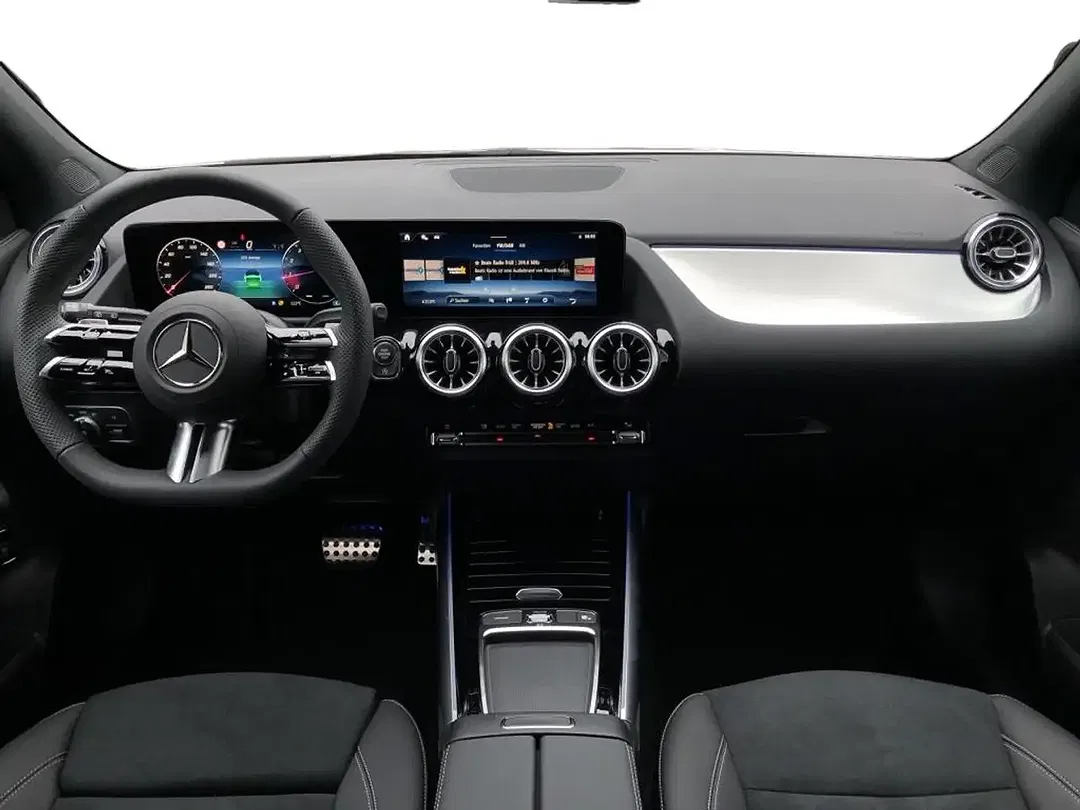 Mercedes-Benz GLA 200 AMG MBUX Night - Thumbnail 4
