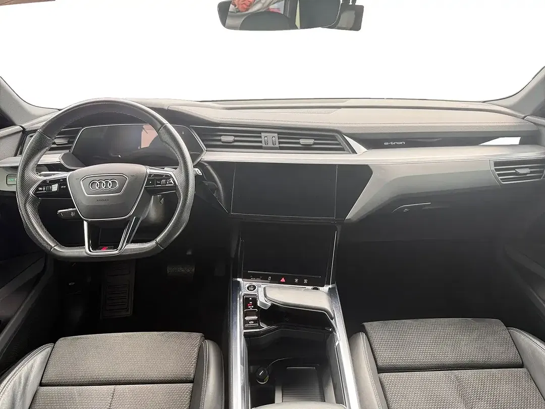 Audi Q8 e-tron 50 quattro S line - Thumbnail 9