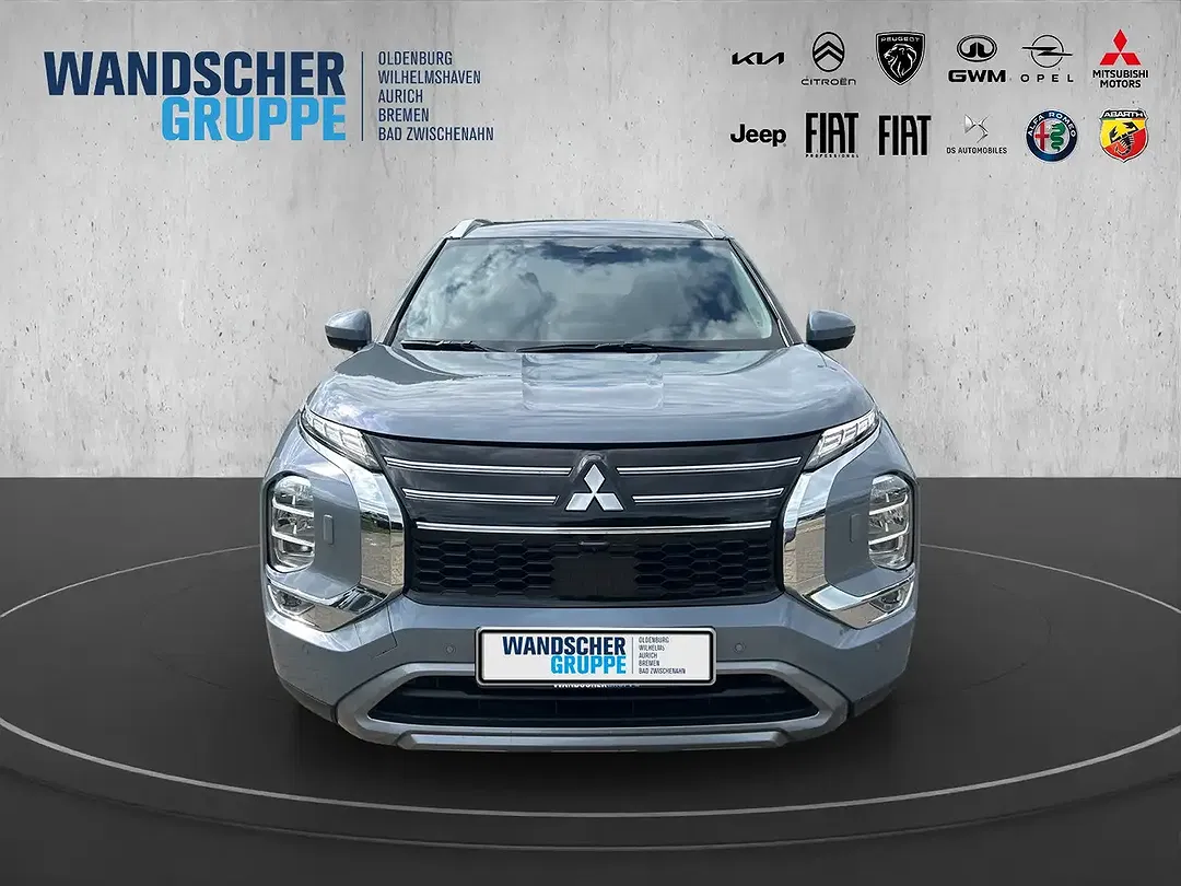 Mitsubishi Outlander PHEV Intro Edition - Thumbnail 8