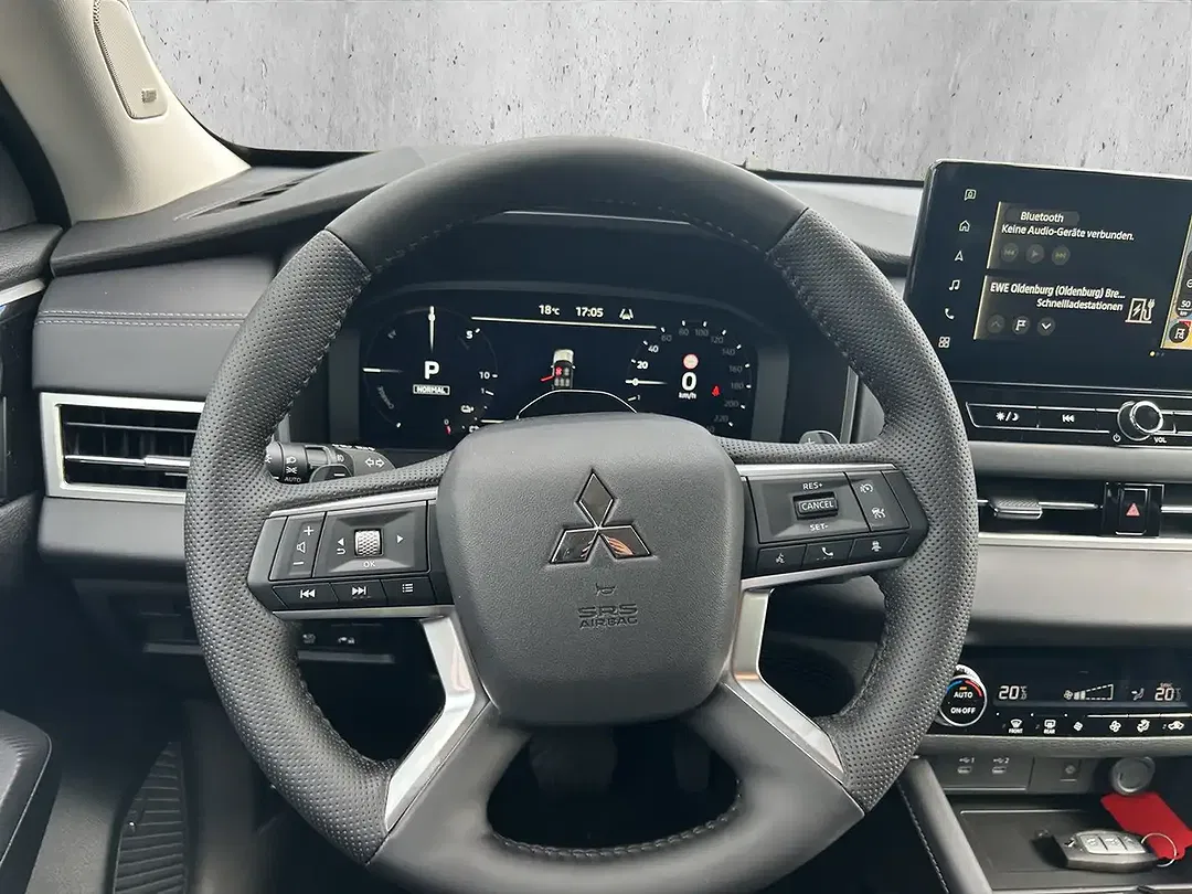 Mitsubishi Outlander PHEV Intro Edition - Thumbnail 10