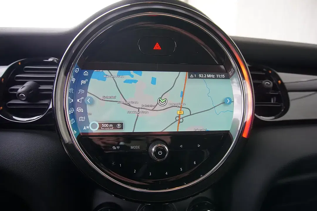 MINI Cooper SE - Thumbnail 10