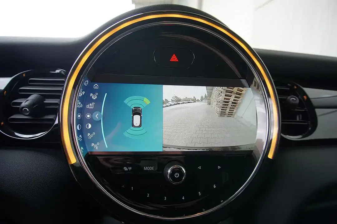 MINI Cooper SE - Thumbnail 11