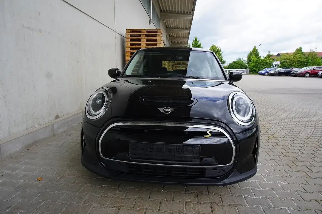 MINI Cooper SE - Thumbnail 5