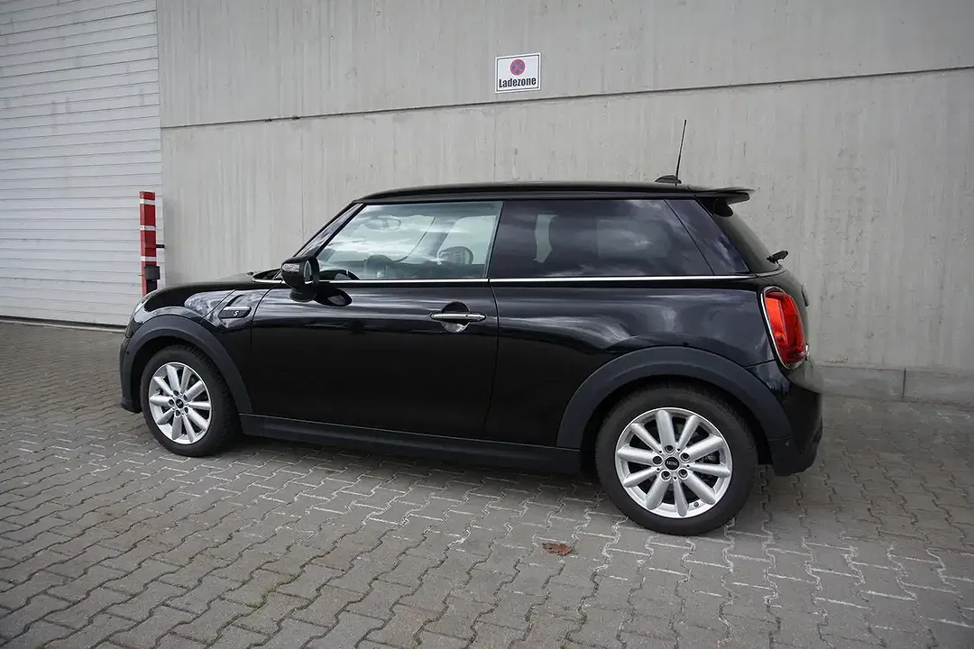 MINI Cooper SE - Thumbnail 6