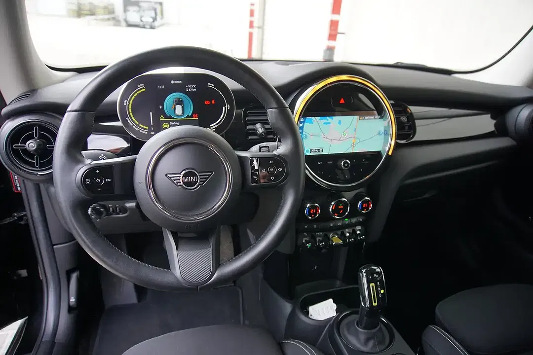 MINI Cooper SE - Thumbnail 9