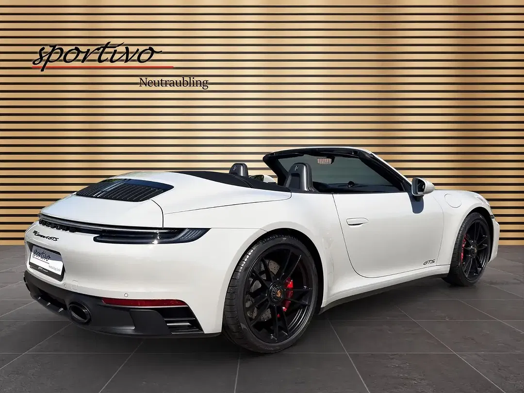 Porsche 992 Carrera 4 GTS Cabriolet - Thumbnail 5