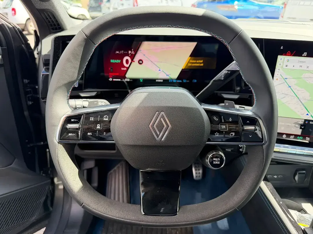 Renault Rafale E-Tech PHEV 4x4 - Thumbnail 11