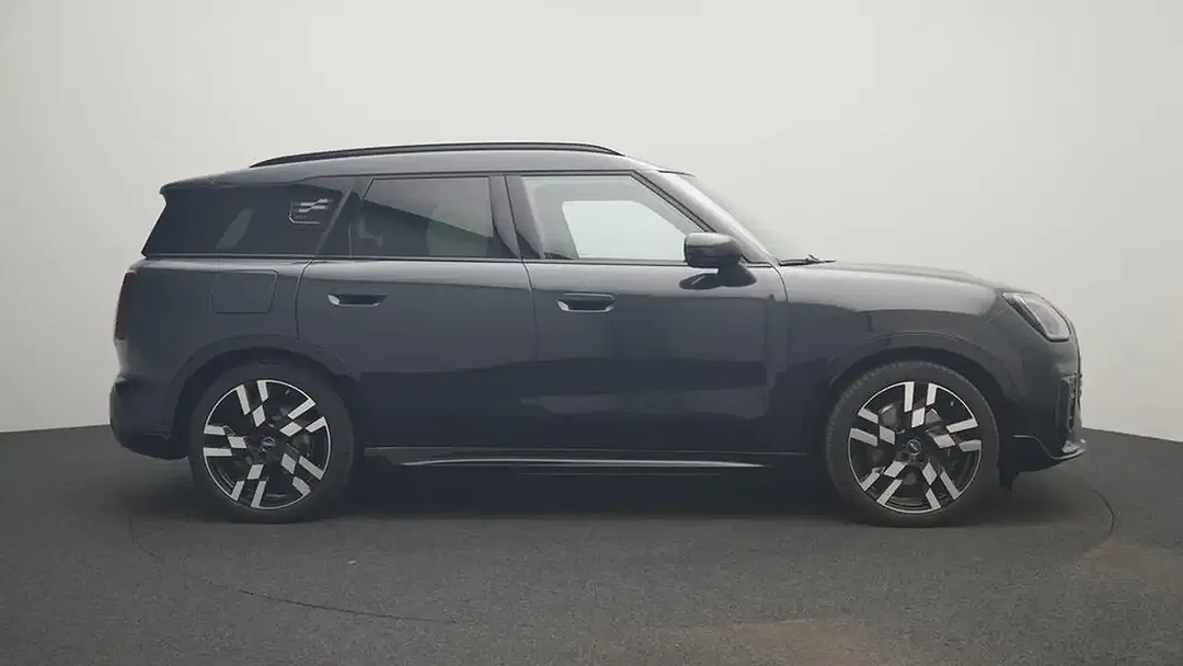 MINI Countryman SE All4 JCW Trim - Thumbnail 2