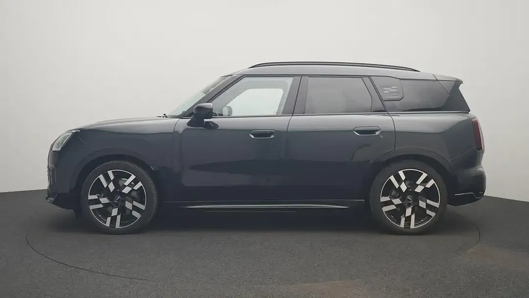 MINI Countryman SE All4 JCW Trim - Thumbnail 3