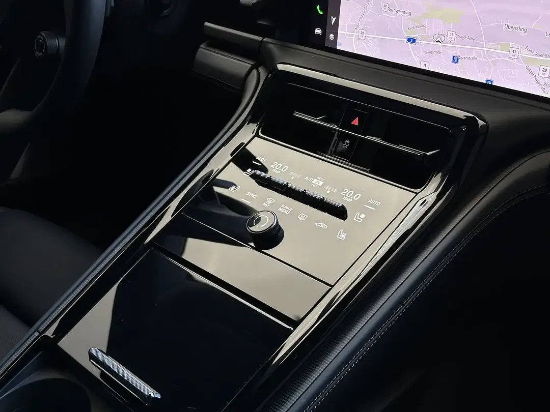 Porsche Panamera E-Hybrid - Thumbnail 11