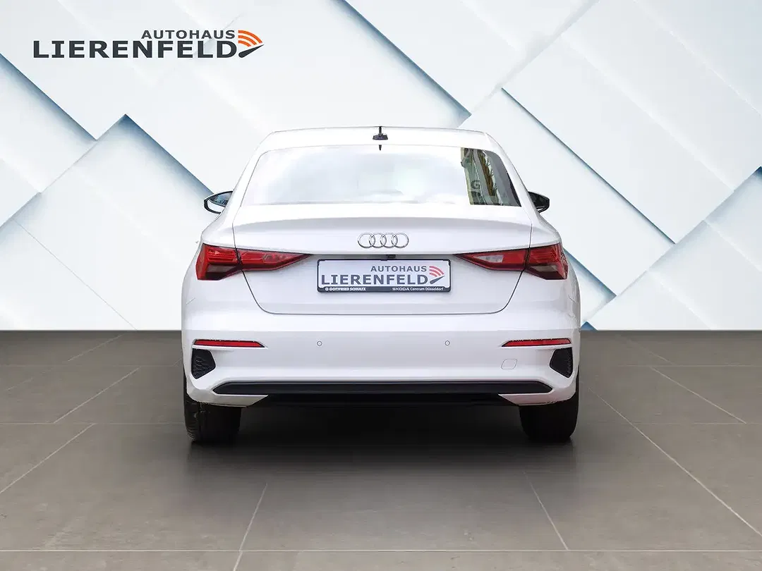 Audi A3 30 TDI AUT - Thumbnail 2