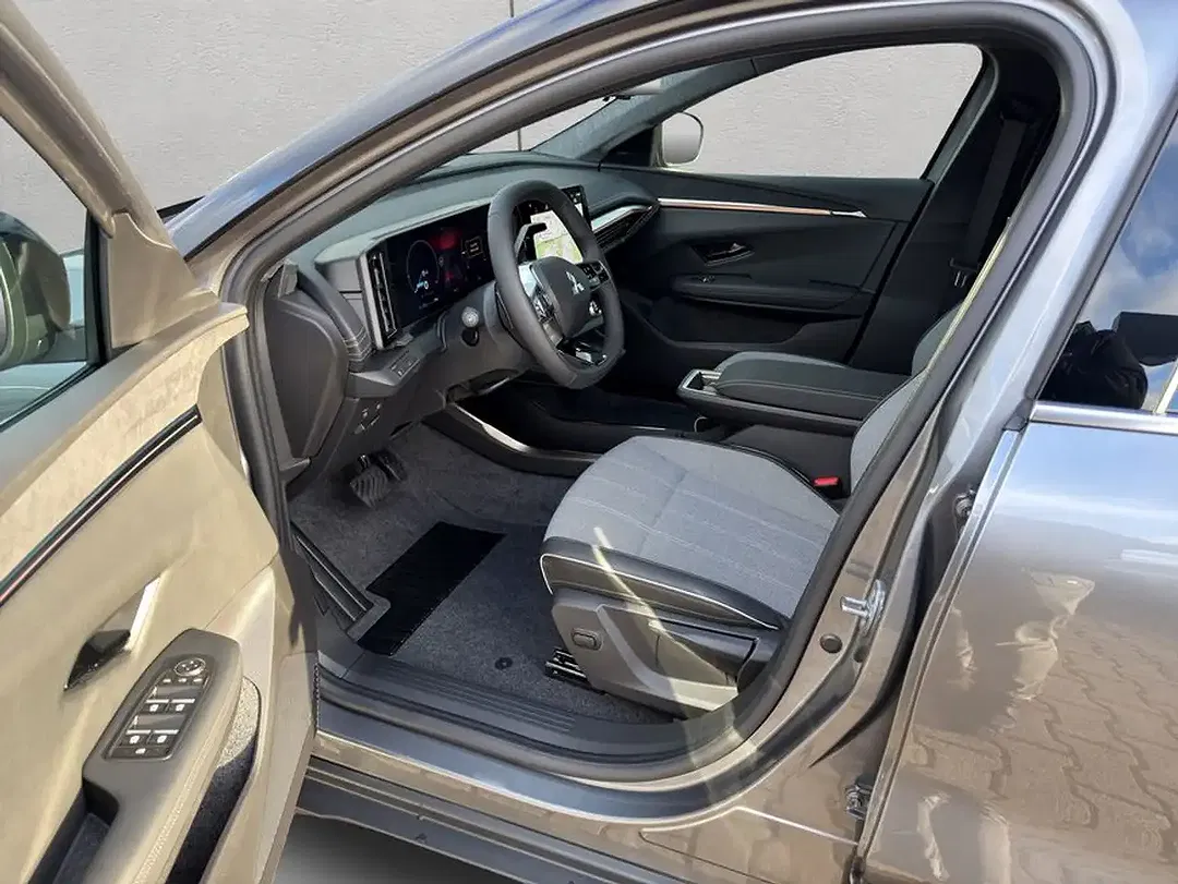 Mitsubishi Eclipse Cross Diamant Top - Thumbnail 11