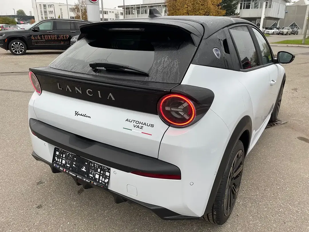 Lancia Ypsilon Hybrid HF - Thumbnail 7