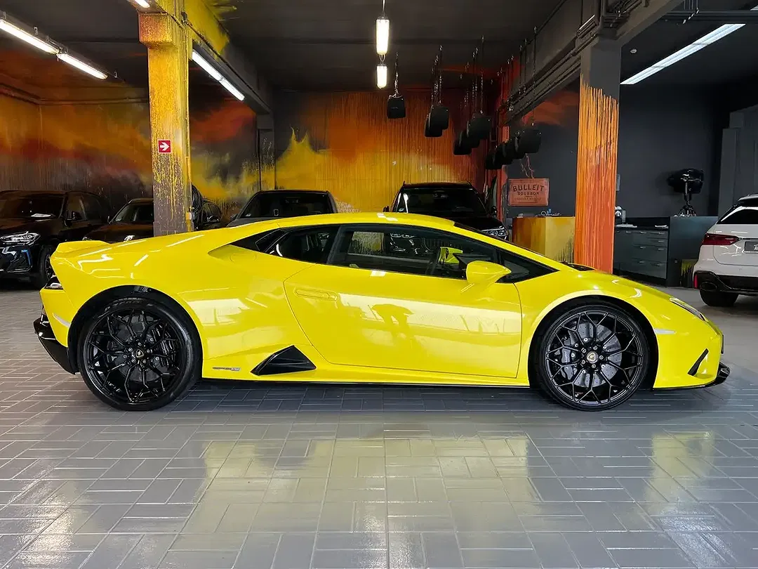 Lamborghini Huracán RWD EVO - Thumbnail 8
