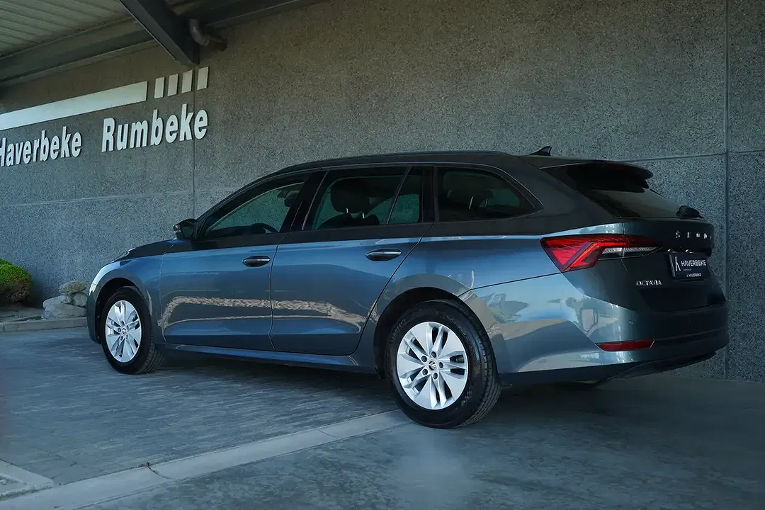 Skoda Octavia - foto 2