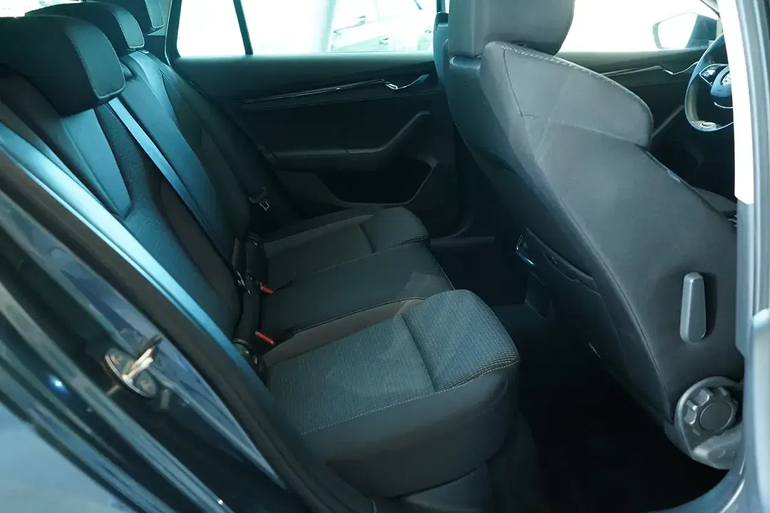 Skoda Octavia - Thumbnail 6