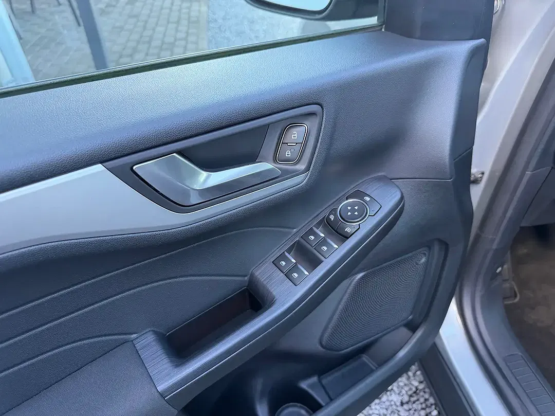 Ford Kuga - Thumbnail 11