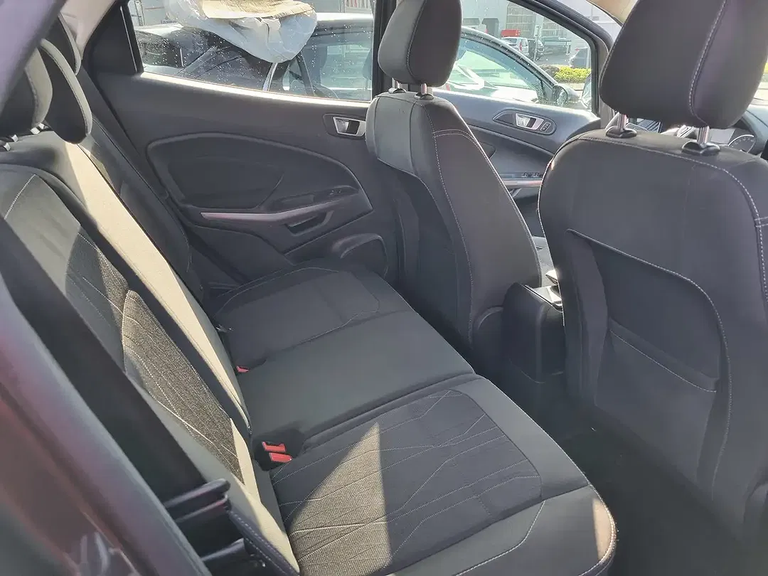 Ford EcoSport - Thumbnail 3