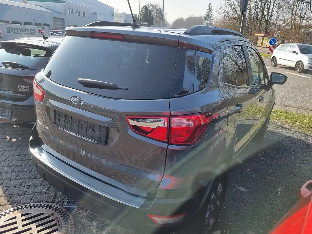 Ford EcoSport - Thumbnail 5