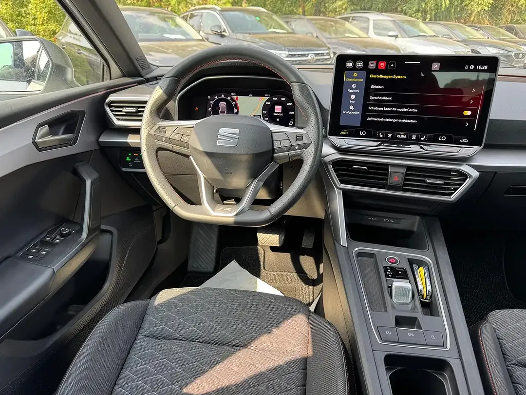 SEAT Leon 1.5 eTSI DSG FR - Thumbnail 13