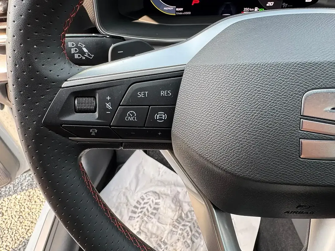 SEAT Leon 1.5 eTSI DSG FR - foto 15