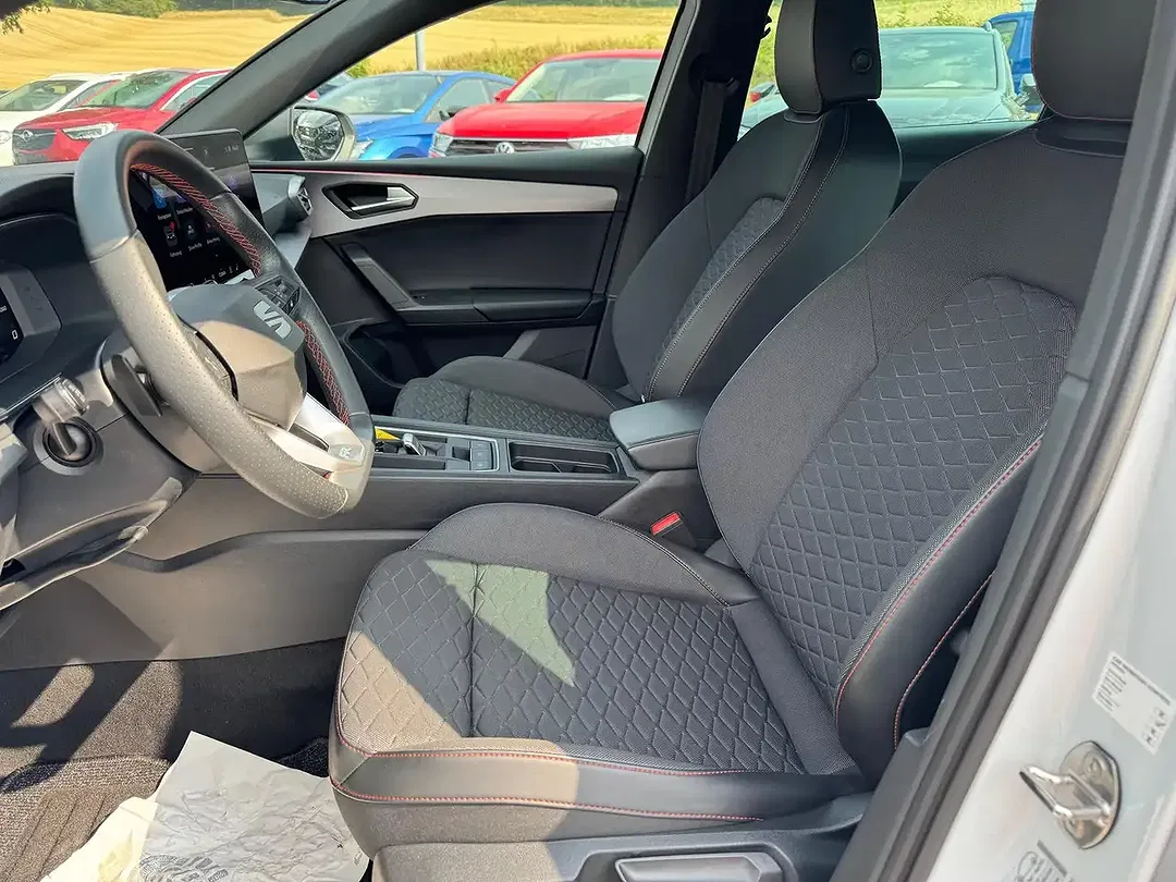 SEAT Leon 1.5 eTSI DSG FR - Thumbnail 7