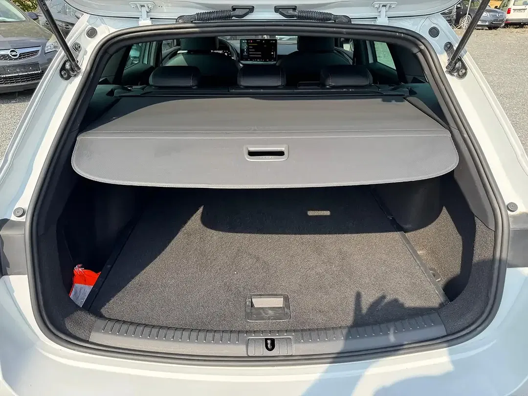 SEAT Leon 1.5 eTSI DSG FR - Thumbnail 9