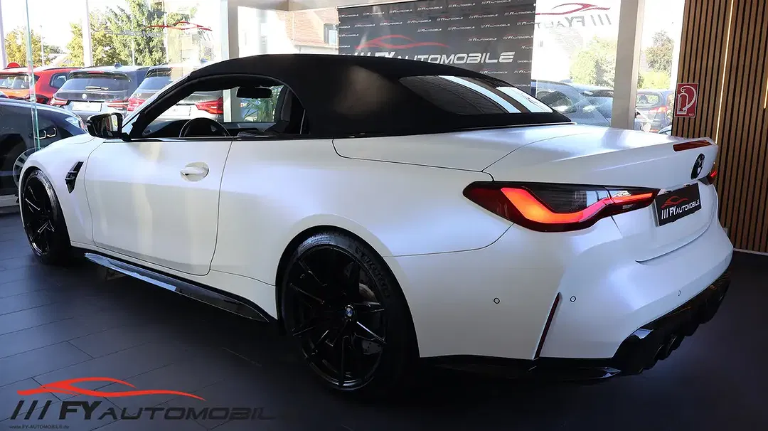 BMW M4 xDrive Competition - Thumbnail 3