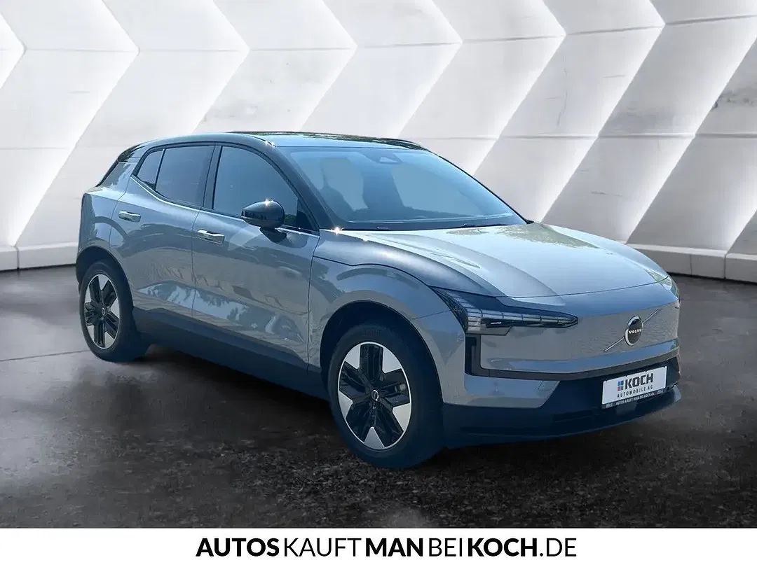 Volvo EX30 Single Motor Plus - Thumbnail 4