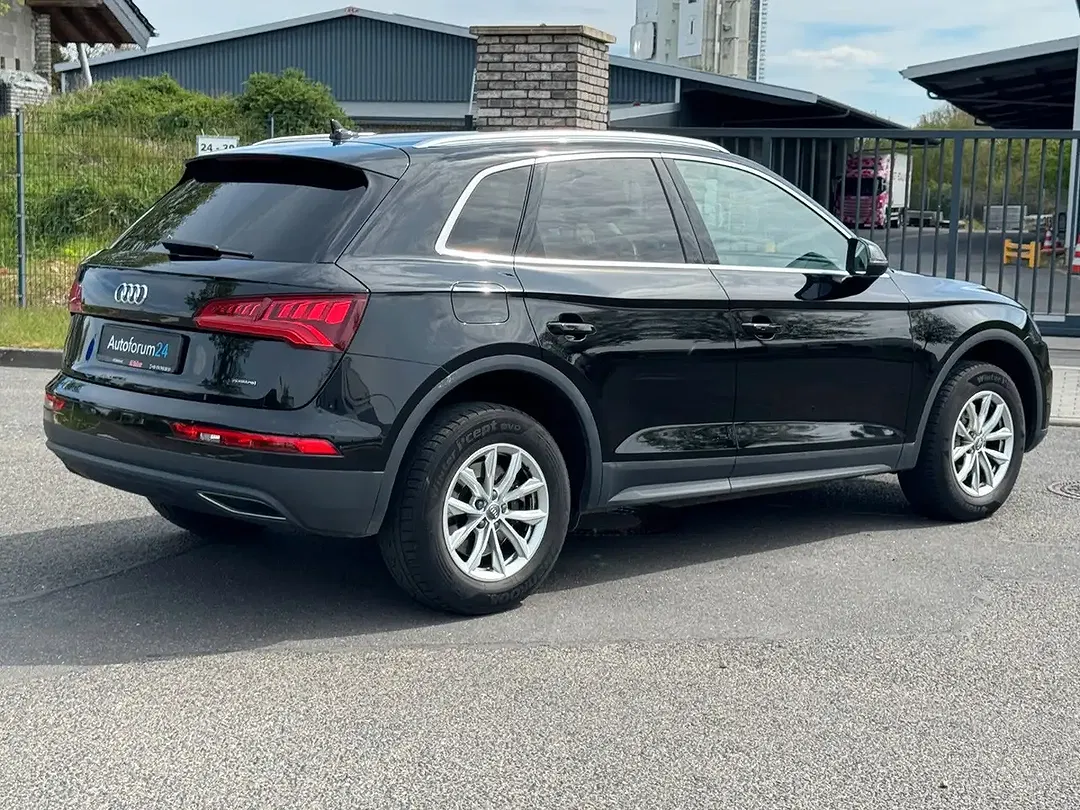 Audi Q5 40 TDI quattro Base - Thumbnail 5