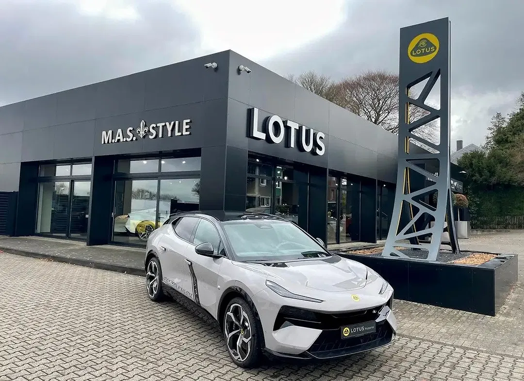Lotus Eletre R Comfort - foto 1