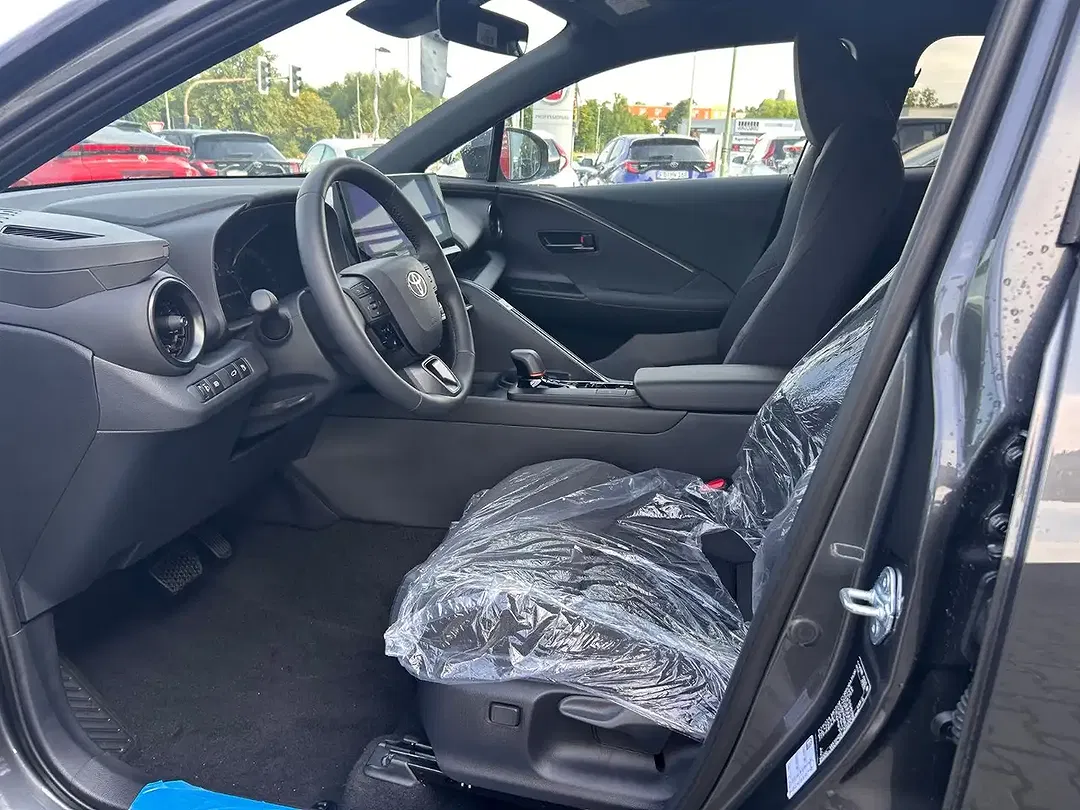Toyota C-HR Hybrid Teamplayer - Thumbnail 14