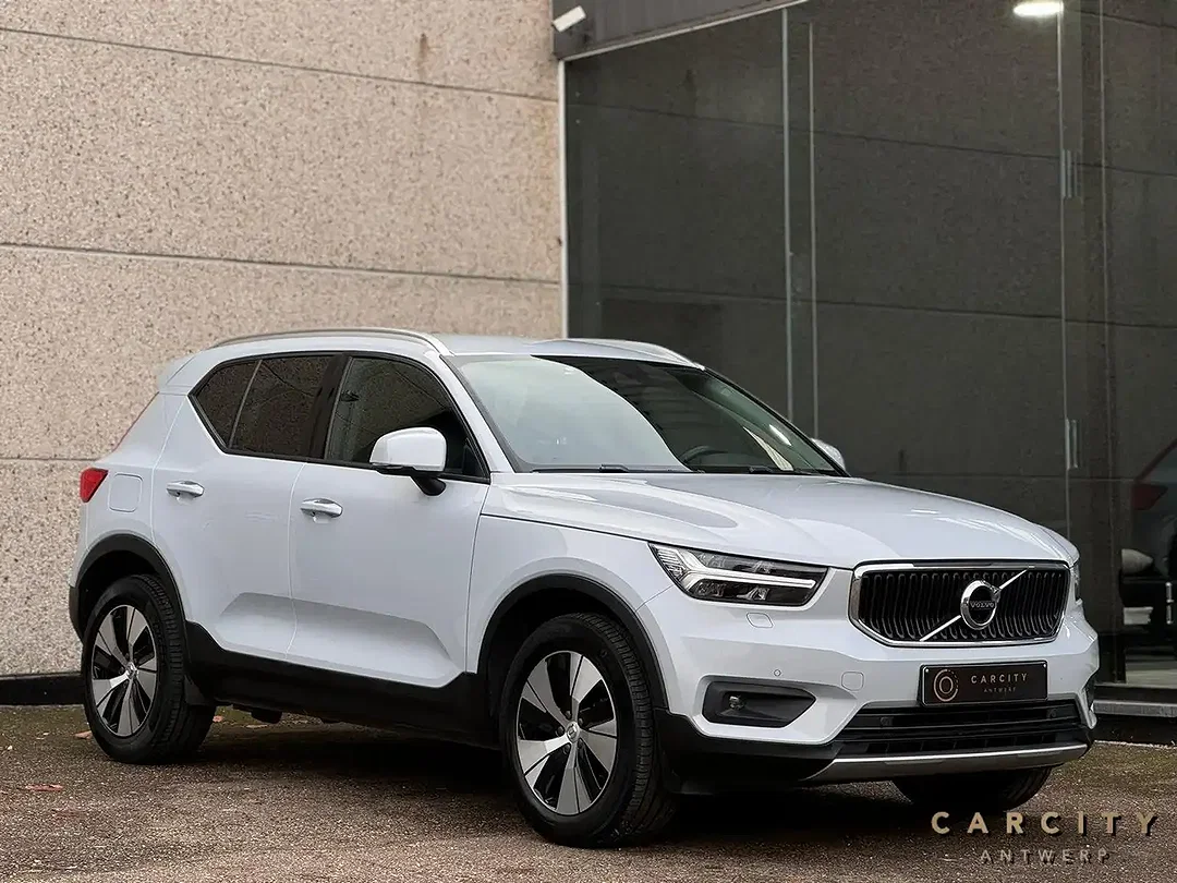 Volvo XC40 T2 Momentum - Afbeelding 1